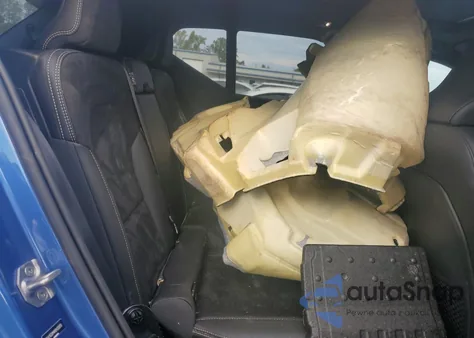 2021 Volvo Xc40 T5 R-Design z USA, uszkodzony, nr VIN YV4162UM4M2432870